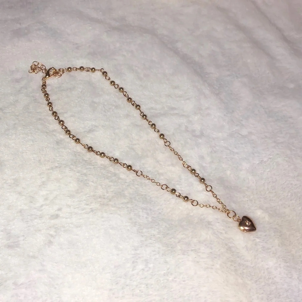 Necklace‎
